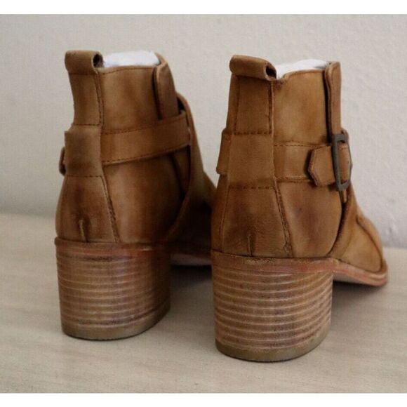 Free People Women's Sz 37.5 US 7.5 Brown Back Loop Ankle Leather Strappy Boots - Picture 3 of 8